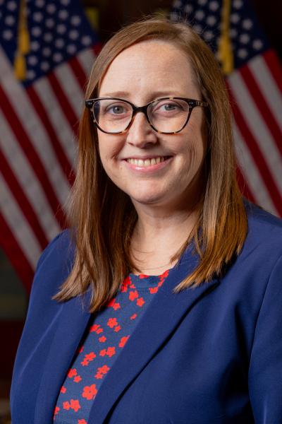 A portrait of Erin Hart.